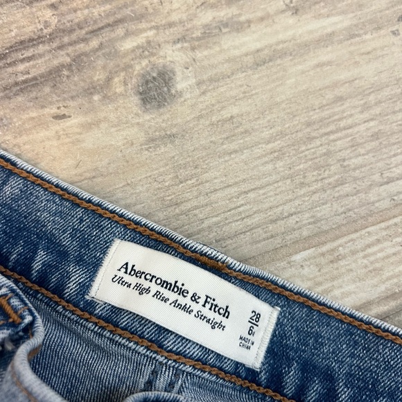 Abercrombie & Fitch size: 28 | 6R high rise ankle jeans - Picture 3 of 4